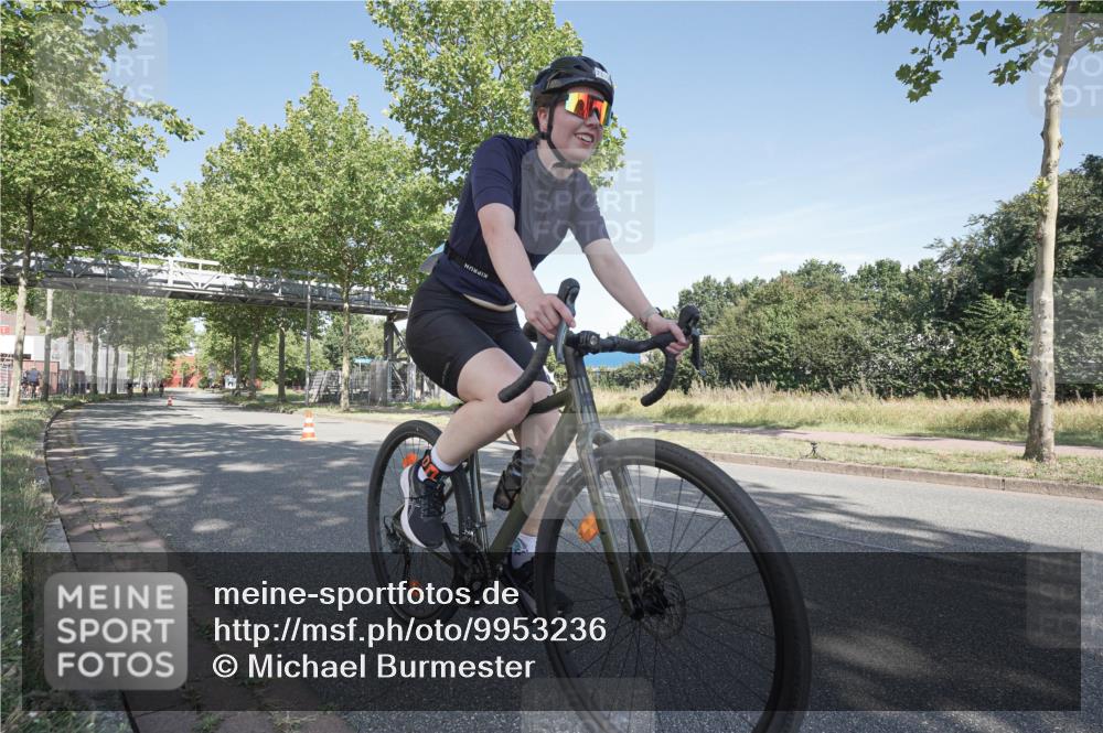 09.08.2026 - GEWOBA Citytriathlon Bremen Michael Burmester http://msf.ph/oto/9953236 09.08.2026 10:39:53 Radfahren 11, 69, 71, 197, 469 meine-sportfotos.de