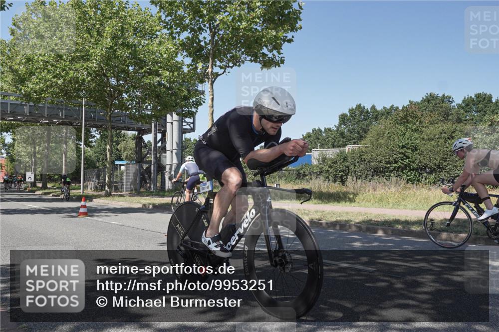 09.08.2026 - GEWOBA Citytriathlon Bremen Michael Burmester http://msf.ph/oto/9953251 09.08.2026 14:17:06 Radfahren 42, 106, 211, 395, 396 meine-sportfotos.de