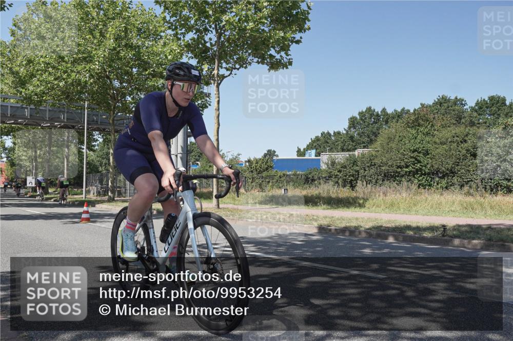09.08.2026 - GEWOBA Citytriathlon Bremen Michael Burmester http://msf.ph/oto/9953254 09.08.2026 14:17:08 Radfahren 42, 106, 211, 395, 396 meine-sportfotos.de