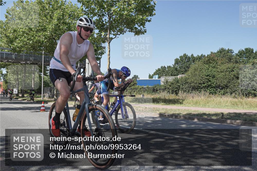 09.08.2026 - GEWOBA Citytriathlon Bremen Michael Burmester http://msf.ph/oto/9953264 09.08.2026 14:17:18 Radfahren 42, 101, 211, 395, 396 meine-sportfotos.de
