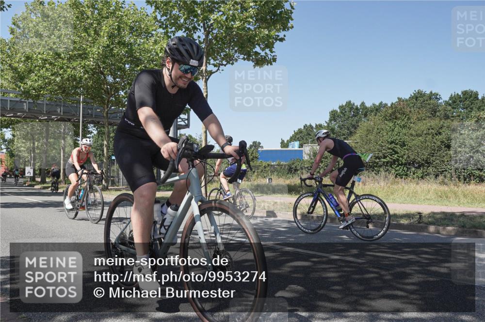 09.08.2026 - GEWOBA Citytriathlon Bremen Michael Burmester http://msf.ph/oto/9953274 09.08.2026 14:17:24 Radfahren 42, 88, 101, 110, 193, 274, 321, 356 meine-sportfotos.de