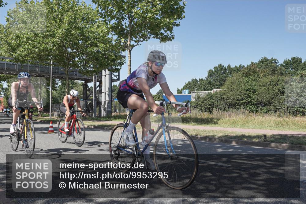09.08.2026 - GEWOBA Citytriathlon Bremen Michael Burmester http://msf.ph/oto/9953295 09.08.2026 14:17:34 Radfahren 88, 106, 110, 193, 229, 269, 274, 309, 321, 337, 356, 429 meine-sportfotos.de