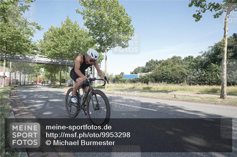 09.08.2026 - GEWOBA Citytriathlon Bremen Michael Burmester http://msf.ph/oto/9953298 09.08.2026 10:41:23 Radfahren 78, 308 meine-sportfotos.de