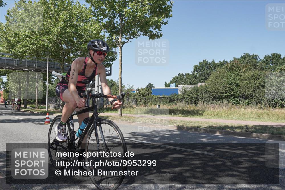 09.08.2026 - GEWOBA Citytriathlon Bremen Michael Burmester http://msf.ph/oto/9953299 09.08.2026 14:17:35 Radfahren 88, 106, 110, 193, 229, 269, 274, 309, 321, 337, 356, 429, 470 meine-sportfotos.de