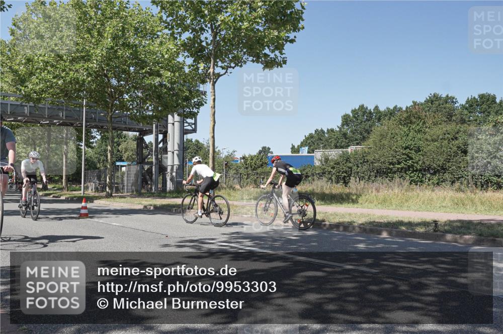 09.08.2026 - GEWOBA Citytriathlon Bremen Michael Burmester http://msf.ph/oto/9953303 09.08.2026 14:17:37 Radfahren 88, 106, 110, 193, 229, 256, 269, 274, 290, 309, 321, 337, 356, 429, 457, 470 meine-sportfotos.de