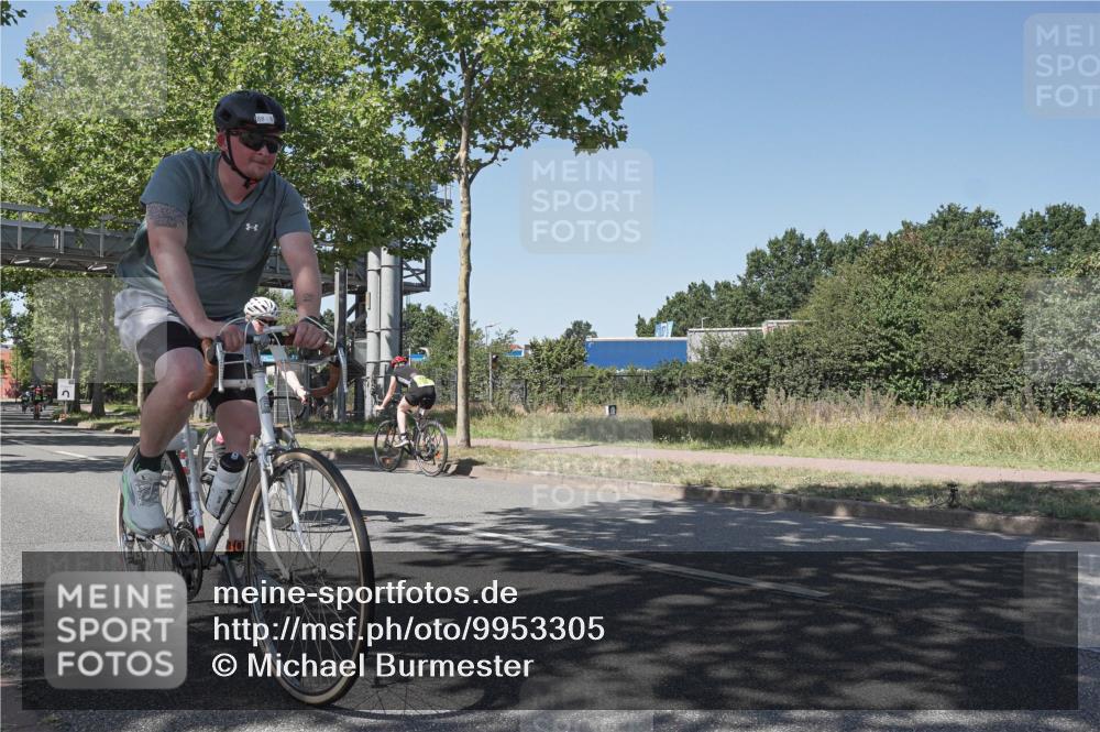 09.08.2026 - GEWOBA Citytriathlon Bremen Michael Burmester http://msf.ph/oto/9953305 09.08.2026 14:17:37 Radfahren 88, 106, 110, 193, 229, 256, 269, 274, 290, 309, 321, 337, 356, 429, 457, 470 meine-sportfotos.de