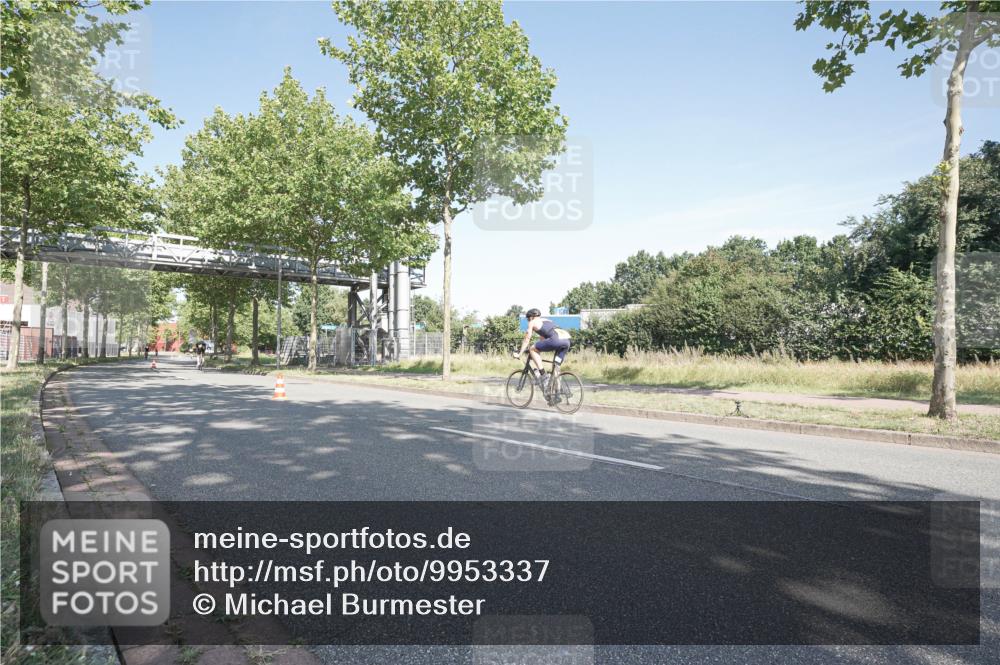 09.08.2026 - GEWOBA Citytriathlon Bremen Michael Burmester http://msf.ph/oto/9953337 09.08.2026 10:42:11 Radfahren 286, 291, 301, 358, 376, 415, 524 meine-sportfotos.de