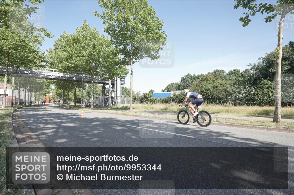 09.08.2026 - GEWOBA Citytriathlon Bremen Michael Burmester http://msf.ph/oto/9953344 09.08.2026 10:42:20 Radfahren 286, 301, 415, 422, 475 meine-sportfotos.de