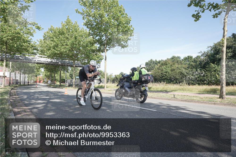 09.08.2026 - GEWOBA Citytriathlon Bremen Michael Burmester http://msf.ph/oto/9953363 09.08.2026 10:42:51 Radfahren 318, 323, 529 meine-sportfotos.de