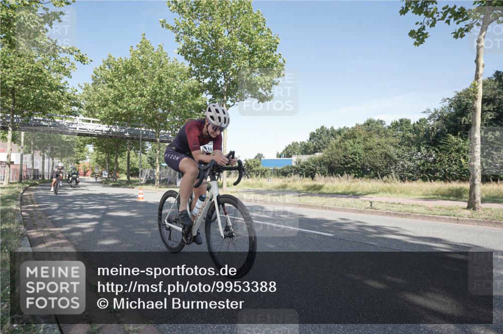 09.08.2026 - GEWOBA Citytriathlon Bremen Michael Burmester http://msf.ph/oto/9953388 09.08.2026 10:43:23 Radfahren 290, 315, 319, 321, 427, 463 meine-sportfotos.de