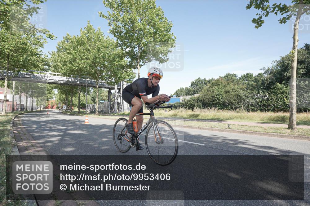 09.08.2026 - GEWOBA Citytriathlon Bremen Michael Burmester http://msf.ph/oto/9953406 09.08.2026 10:43:55 Radfahren 296, 336, 402 meine-sportfotos.de