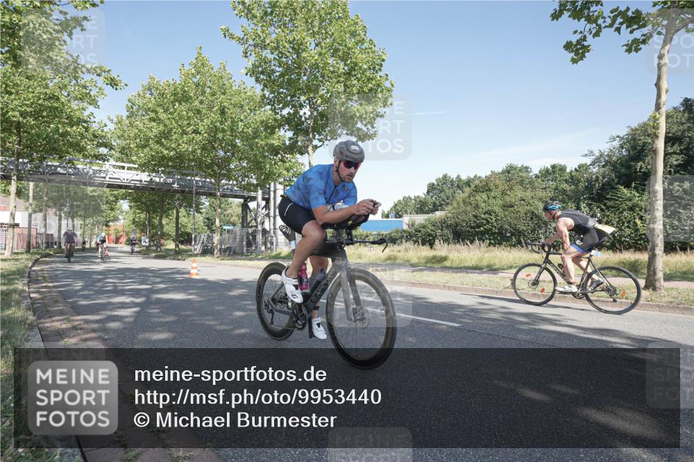 09.08.2026 - GEWOBA Citytriathlon Bremen Michael Burmester http://msf.ph/oto/9953440 09.08.2026 10:44:58 Radfahren 59, 221, 231, 342, 391, 395, 398, 519 meine-sportfotos.de