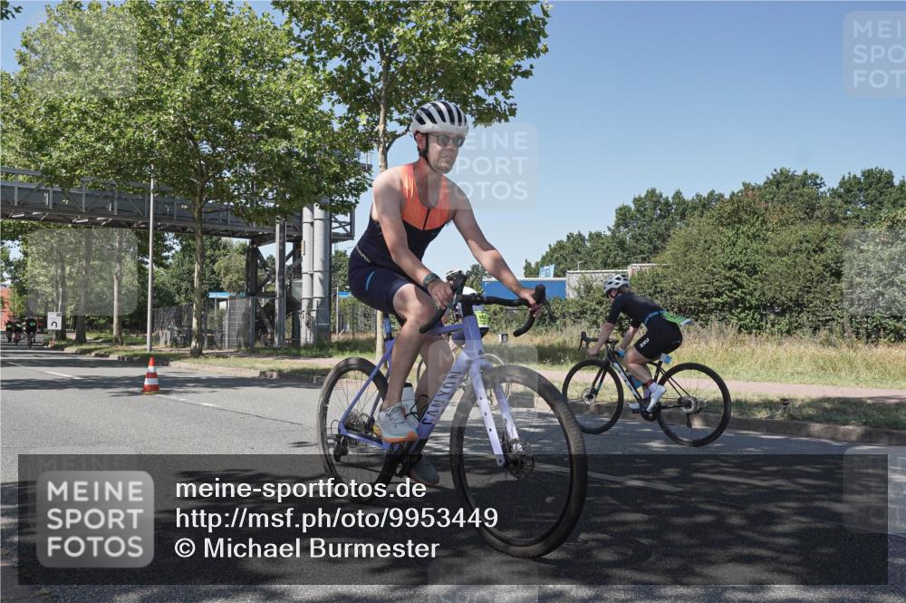 09.08.2026 - GEWOBA Citytriathlon Bremen Michael Burmester http://msf.ph/oto/9953449 09.08.2026 14:18:48 Radfahren 107, 173, 210, 221, 227, 244, 266, 277, 289, 297, 314, 324, 344, 347, 352, 369, 370, 385, 403, 455 meine-sportfotos.de