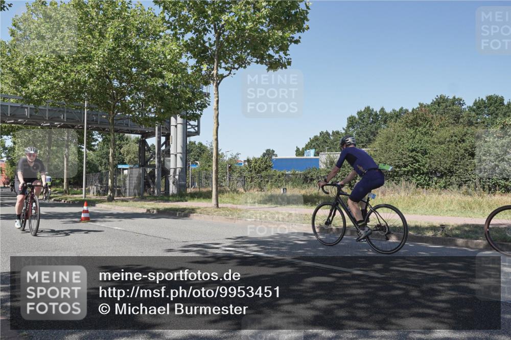 09.08.2026 - GEWOBA Citytriathlon Bremen Michael Burmester http://msf.ph/oto/9953451 09.08.2026 14:18:51 Radfahren 107, 173, 210, 221, 227, 244, 266, 277, 289, 297, 314, 324, 344, 347, 352, 370, 385, 403, 455 meine-sportfotos.de