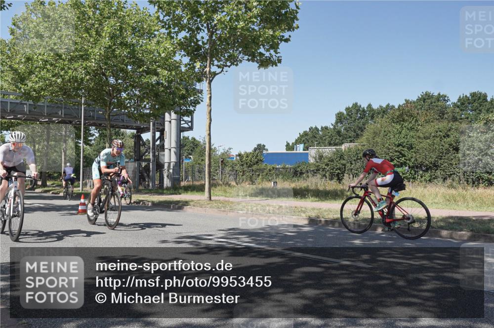 09.08.2026 - GEWOBA Citytriathlon Bremen Michael Burmester http://msf.ph/oto/9953455 09.08.2026 14:18:52 Radfahren 107, 173, 210, 221, 227, 244, 266, 277, 289, 297, 314, 324, 341, 344, 347, 352, 370, 385, 403, 455 meine-sportfotos.de