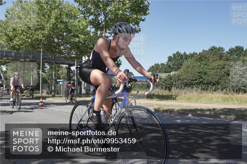 09.08.2026 - GEWOBA Citytriathlon Bremen Michael Burmester http://msf.ph/oto/9953459 09.08.2026 14:18:54 Radfahren 107, 173, 210, 221, 227, 244, 266, 289, 297, 324, 341, 344, 347, 352, 370, 373, 403, 455 meine-sportfotos.de