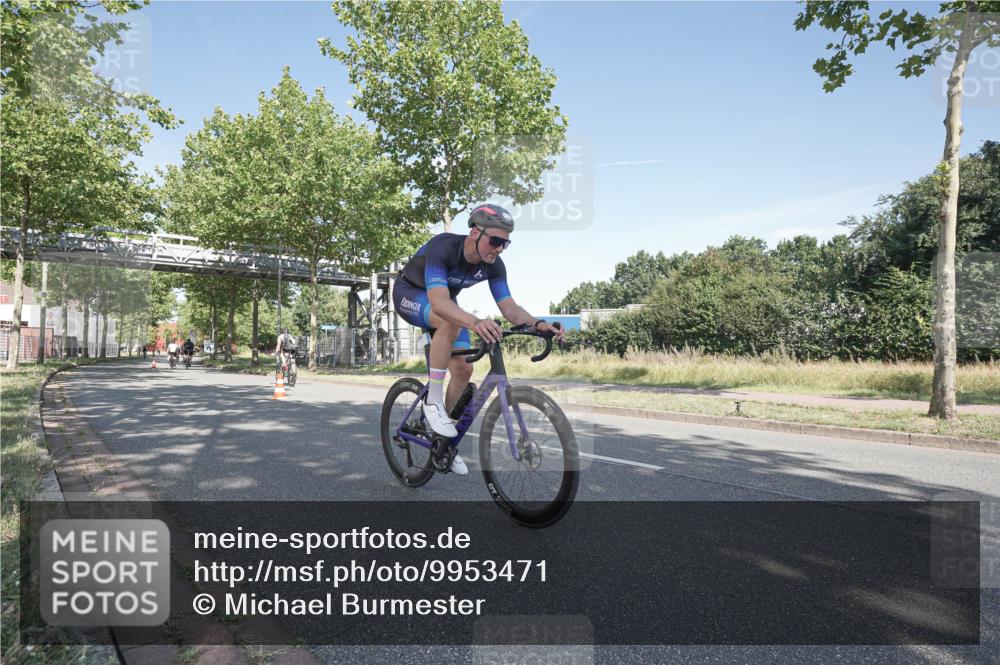 09.08.2026 - GEWOBA Citytriathlon Bremen Michael Burmester http://msf.ph/oto/9953471 09.08.2026 10:45:38 Radfahren 355, 400 meine-sportfotos.de