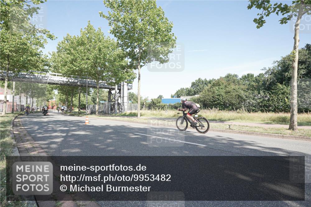 09.08.2026 - GEWOBA Citytriathlon Bremen Michael Burmester http://msf.ph/oto/9953482 09.08.2026 10:45:52 Radfahren 355, 400, 465, 478, 528 meine-sportfotos.de