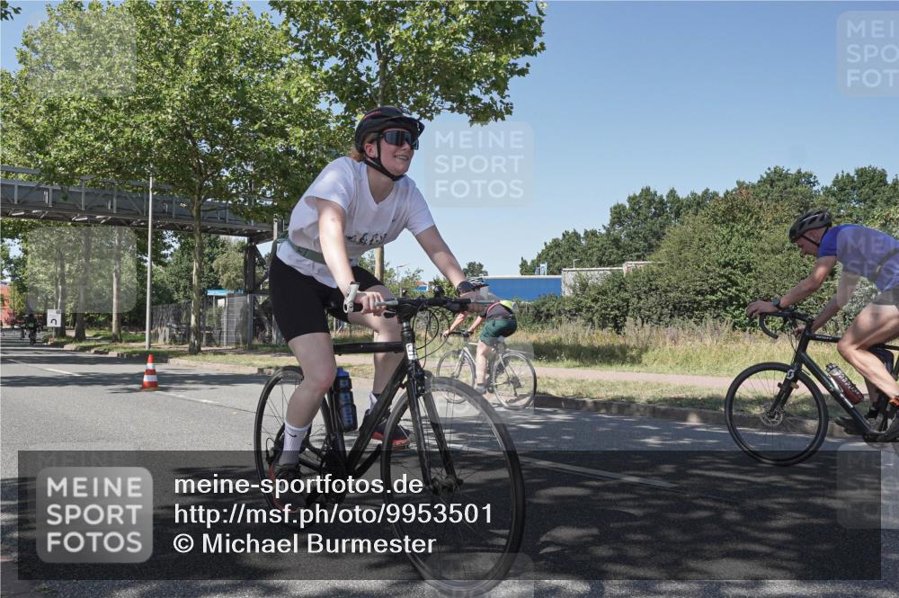 09.08.2026 - GEWOBA Citytriathlon Bremen Michael Burmester http://msf.ph/oto/9953501 09.08.2026 14:19:20 Radfahren 197, 204, 216, 253, 306, 335, 434, 487, 523 meine-sportfotos.de