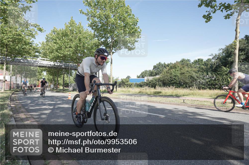 09.08.2026 - GEWOBA Citytriathlon Bremen Michael Burmester http://msf.ph/oto/9953506 09.08.2026 10:46:17 Radfahren 325, 328, 332, 343, 364, 366, 379, 407, 408, 502 meine-sportfotos.de
