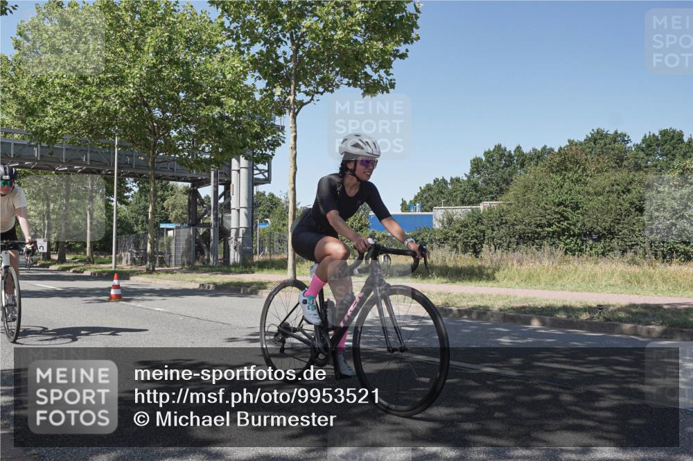 09.08.2026 - GEWOBA Citytriathlon Bremen Michael Burmester http://msf.ph/oto/9953521 09.08.2026 14:19:32 Radfahren 142, 166, 230, 261, 273, 281, 319, 330, 335, 342, 434, 454, 487, 521, 523 meine-sportfotos.de