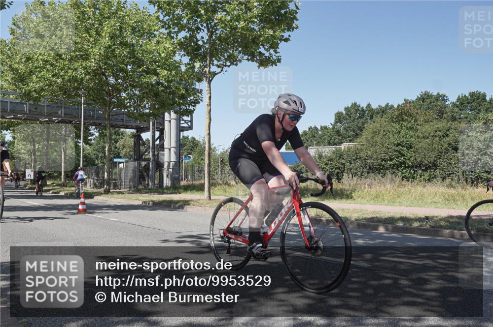 09.08.2026 - GEWOBA Citytriathlon Bremen Michael Burmester http://msf.ph/oto/9953529 09.08.2026 14:19:37 Radfahren 142, 166, 196, 206, 230, 234, 261, 262, 273, 281, 319, 326, 330, 342, 434, 454, 521 meine-sportfotos.de