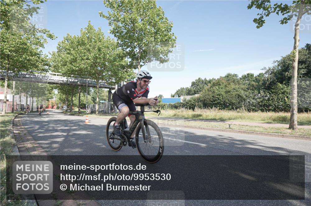 09.08.2026 - GEWOBA Citytriathlon Bremen Michael Burmester http://msf.ph/oto/9953530 09.08.2026 10:46:39 Radfahren 340, 369, 403, 411, 447 meine-sportfotos.de