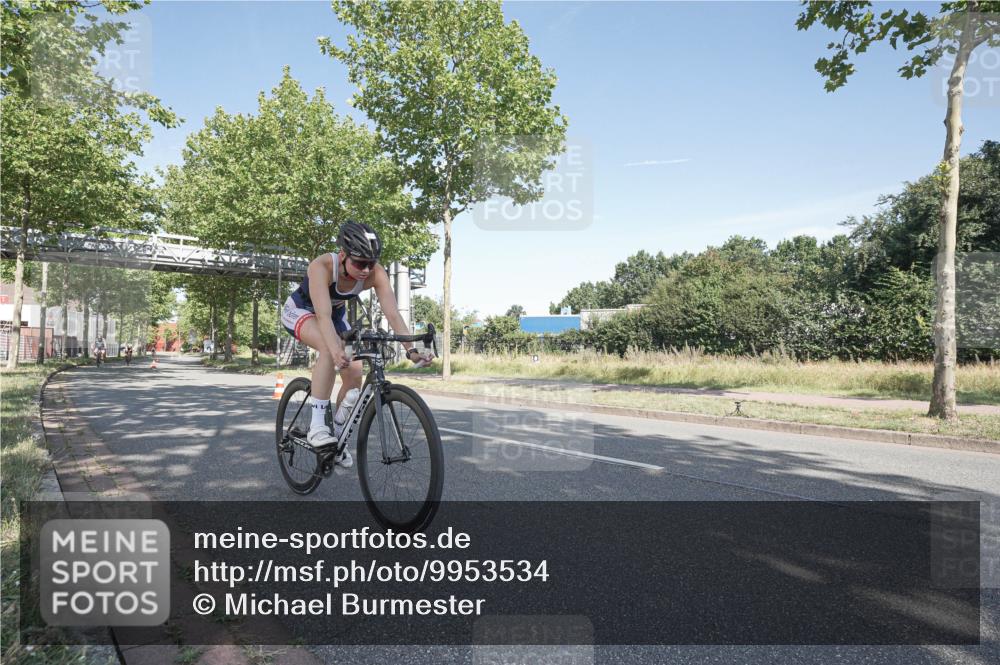 09.08.2026 - GEWOBA Citytriathlon Bremen Michael Burmester http://msf.ph/oto/9953534 09.08.2026 10:46:42 Radfahren 340, 369, 403, 411, 447 meine-sportfotos.de