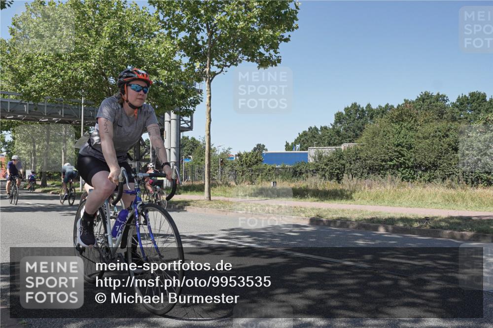 09.08.2026 - GEWOBA Citytriathlon Bremen Michael Burmester http://msf.ph/oto/9953535 09.08.2026 14:19:38 Radfahren 142, 166, 196, 206, 222, 230, 234, 261, 262, 273, 281, 319, 326, 330, 342, 434, 454, 521 meine-sportfotos.de