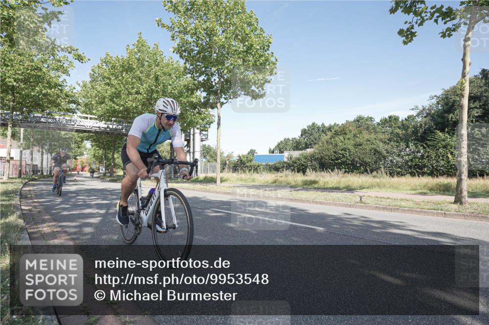 09.08.2026 - GEWOBA Citytriathlon Bremen Michael Burmester http://msf.ph/oto/9953548 09.08.2026 10:46:55 Radfahren 125, 131, 249, 304, 329, 368, 403, 406 meine-sportfotos.de