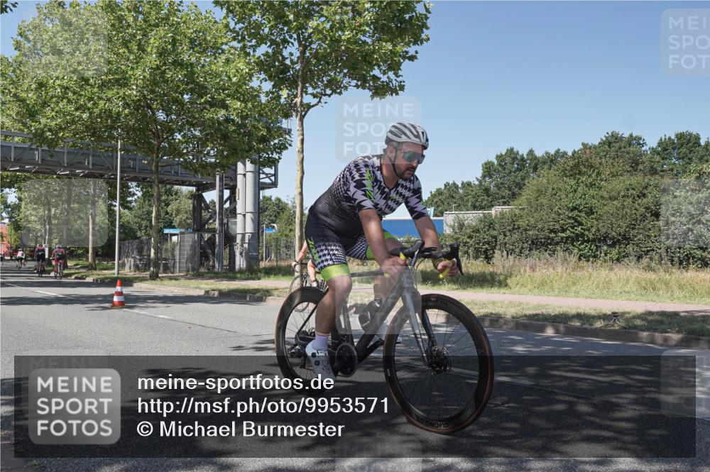 09.08.2026 - GEWOBA Citytriathlon Bremen Michael Burmester http://msf.ph/oto/9953571 09.08.2026 14:19:54 Radfahren 196, 206, 209, 222, 224, 234, 239, 249, 258, 262, 326, 340, 400, 410, 458, 522 meine-sportfotos.de