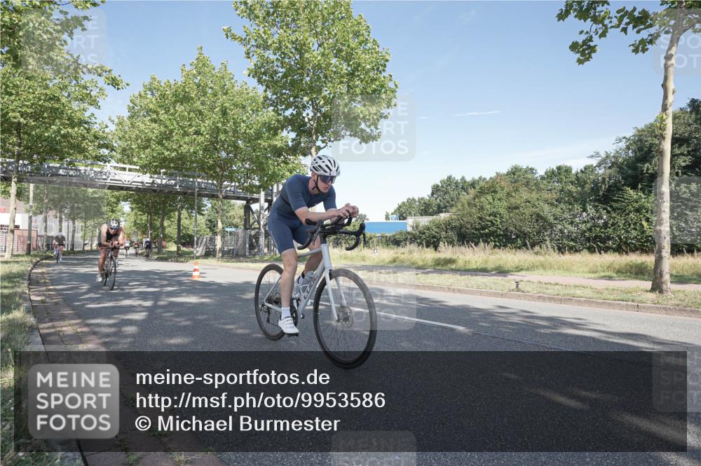 09.08.2026 - GEWOBA Citytriathlon Bremen Michael Burmester http://msf.ph/oto/9953586 09.08.2026 10:47:35 Radfahren 295, 298, 479, 516 meine-sportfotos.de