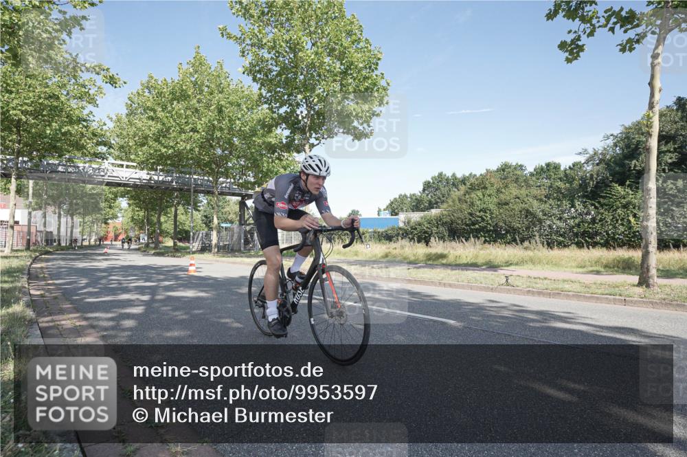 09.08.2026 - GEWOBA Citytriathlon Bremen Michael Burmester http://msf.ph/oto/9953597 09.08.2026 10:47:44 Radfahren 295, 298, 363, 437, 479, 516 meine-sportfotos.de