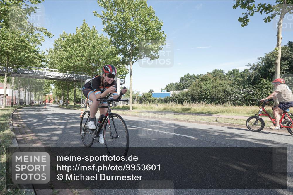 09.08.2026 - GEWOBA Citytriathlon Bremen Michael Burmester http://msf.ph/oto/9953601 09.08.2026 10:47:49 Radfahren 295, 363, 396, 437, 479 meine-sportfotos.de