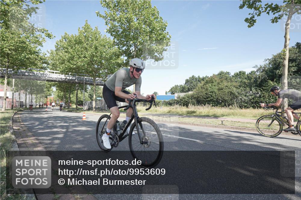 09.08.2026 - GEWOBA Citytriathlon Bremen Michael Burmester http://msf.ph/oto/9953609 09.08.2026 10:47:55 Radfahren 25, 300, 363, 396, 437 meine-sportfotos.de