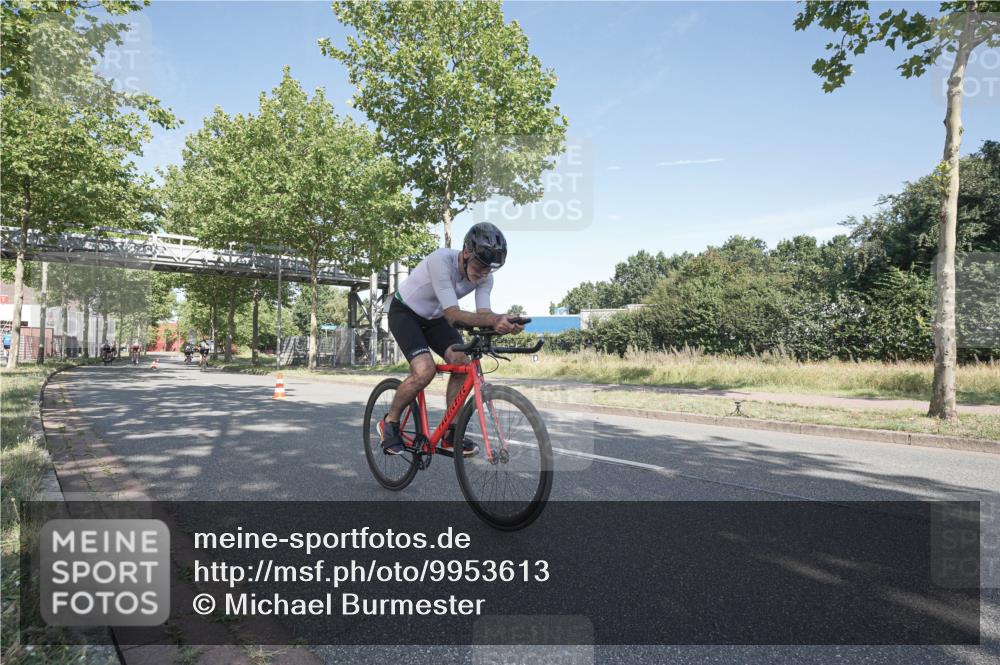 09.08.2026 - GEWOBA Citytriathlon Bremen Michael Burmester http://msf.ph/oto/9953613 09.08.2026 10:47:58 Radfahren 25, 177, 300, 327, 363, 396, 437 meine-sportfotos.de