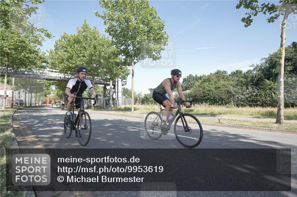 09.08.2026 - GEWOBA Citytriathlon Bremen Michael Burmester http://msf.ph/oto/9953619 09.08.2026 10:48:02 Radfahren 25, 177, 300, 327, 363, 396 meine-sportfotos.de