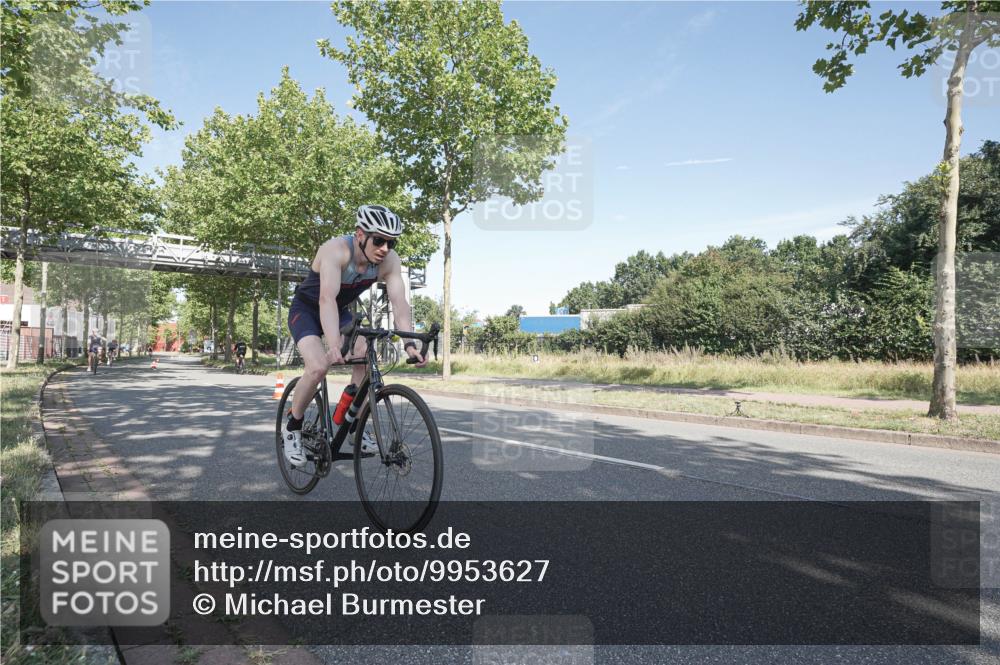 09.08.2026 - GEWOBA Citytriathlon Bremen Michael Burmester http://msf.ph/oto/9953627 09.08.2026 10:48:18 Radfahren 239, 312, 352, 356, 520 meine-sportfotos.de