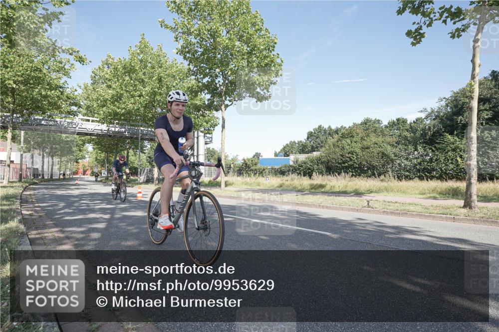 09.08.2026 - GEWOBA Citytriathlon Bremen Michael Burmester http://msf.ph/oto/9953629 09.08.2026 10:48:20 Radfahren 239, 312, 352, 356, 520 meine-sportfotos.de