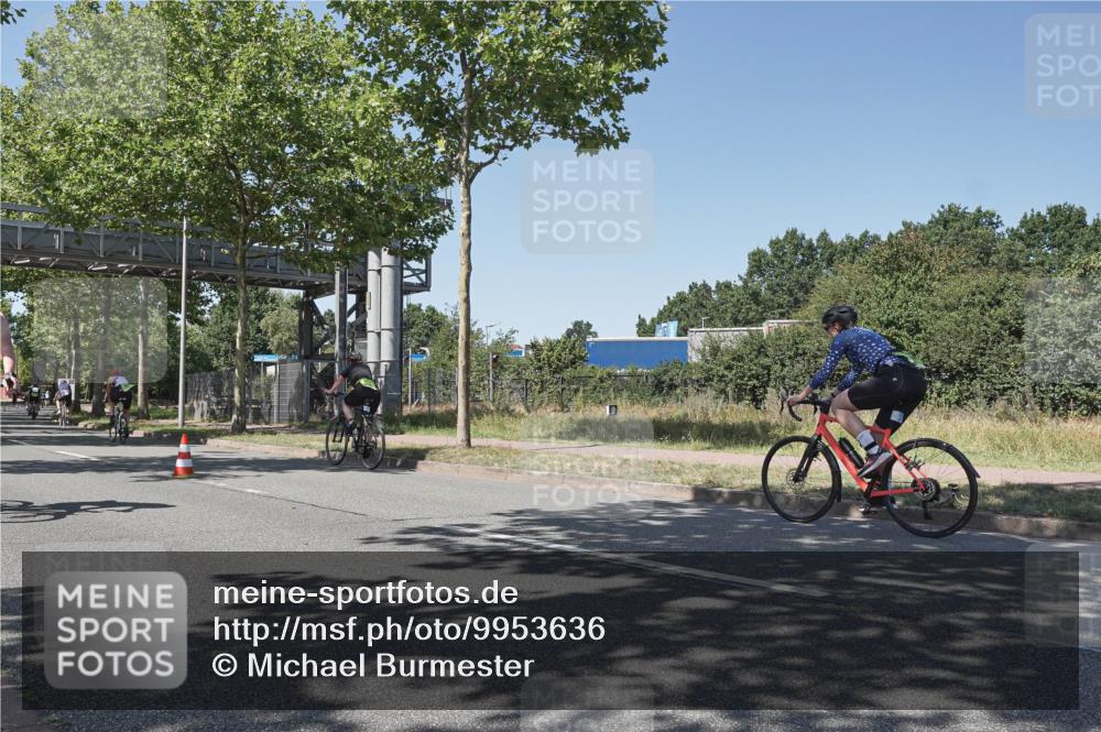 09.08.2026 - GEWOBA Citytriathlon Bremen Michael Burmester http://msf.ph/oto/9953636 09.08.2026 14:20:37 Radfahren 233, 250, 264, 282, 338, 384, 438, 450 meine-sportfotos.de