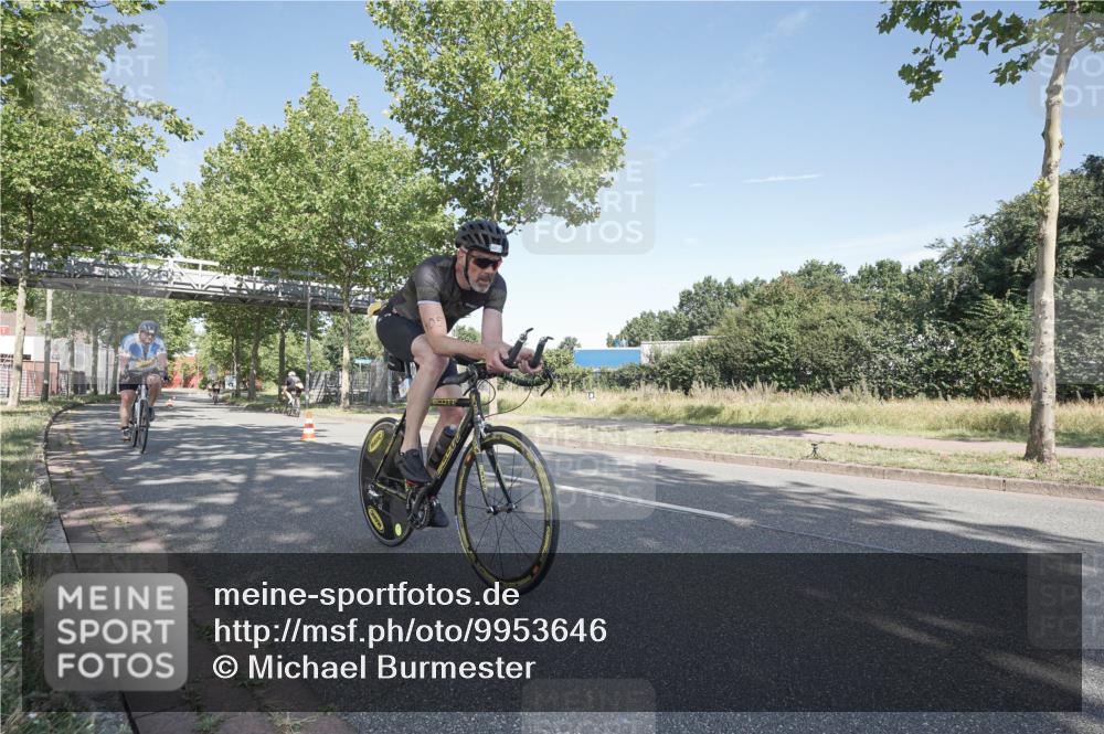 09.08.2026 - GEWOBA Citytriathlon Bremen Michael Burmester http://msf.ph/oto/9953646 09.08.2026 10:48:40 Radfahren 289, 394, 405, 472 meine-sportfotos.de