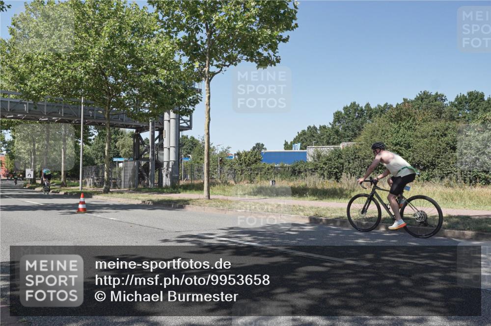 09.08.2026 - GEWOBA Citytriathlon Bremen Michael Burmester http://msf.ph/oto/9953658 09.08.2026 14:20:57 Radfahren 30, 198, 214, 252, 255, 268, 390, 402, 409, 479, 501, 508 meine-sportfotos.de