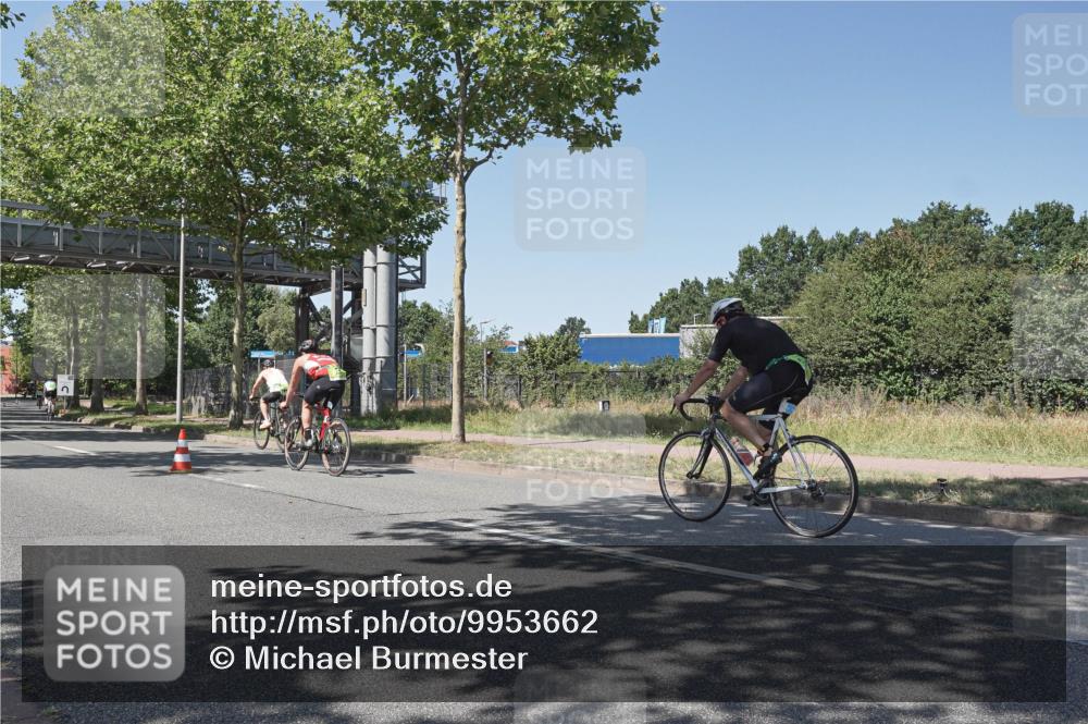 09.08.2026 - GEWOBA Citytriathlon Bremen Michael Burmester http://msf.ph/oto/9953662 09.08.2026 14:20:58 Radfahren 30, 198, 214, 252, 255, 268, 390, 402, 409, 479, 501, 508 meine-sportfotos.de