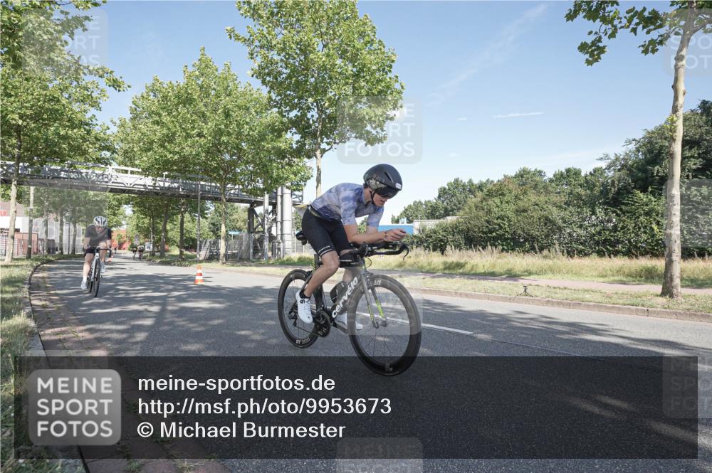 09.08.2026 - GEWOBA Citytriathlon Bremen Michael Burmester http://msf.ph/oto/9953673 09.08.2026 10:49:22 Radfahren 294, 320, 413, 430, 454, 497 meine-sportfotos.de