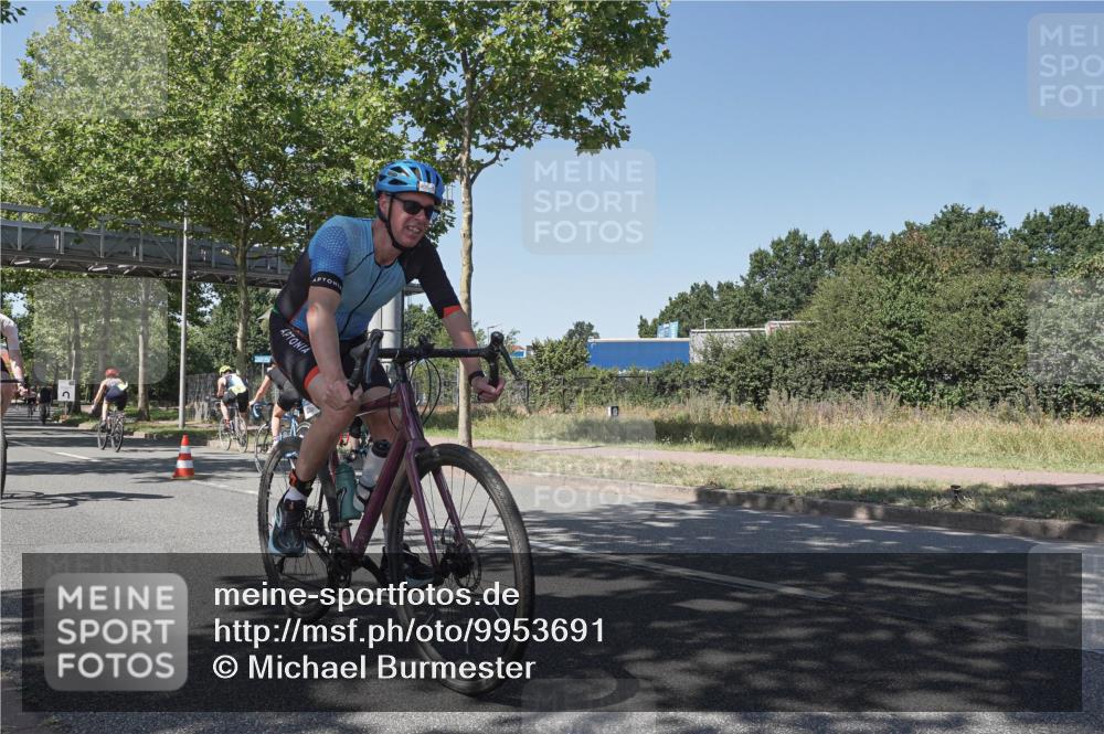 09.08.2026 - GEWOBA Citytriathlon Bremen Michael Burmester http://msf.ph/oto/9953691 09.08.2026 14:21:20 Radfahren 167, 231, 348, 388, 405, 412, 422, 428, 440, 493 meine-sportfotos.de
