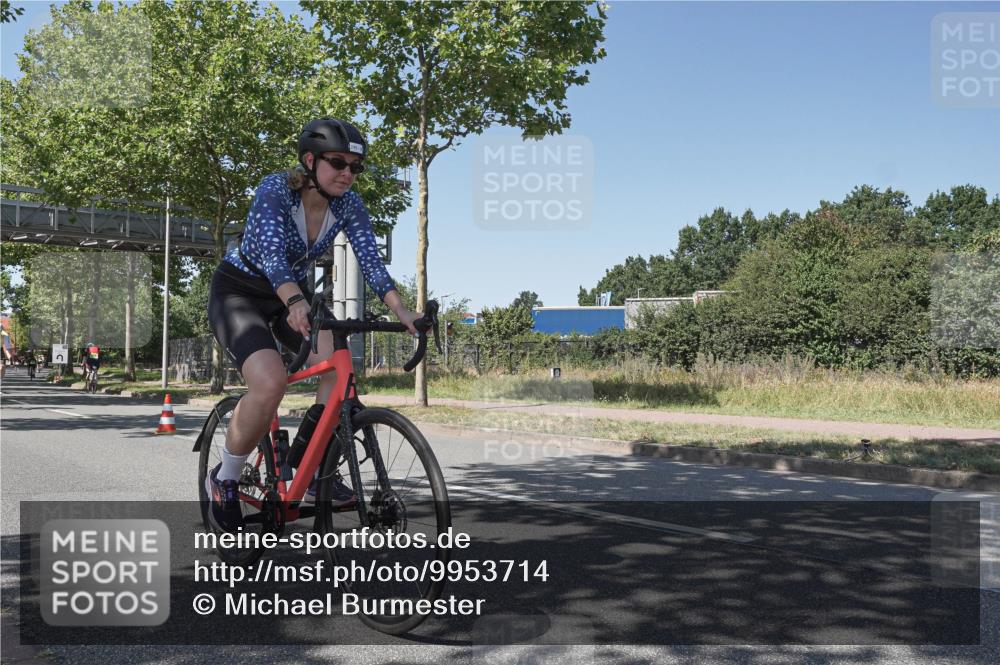 09.08.2026 - GEWOBA Citytriathlon Bremen Michael Burmester http://msf.ph/oto/9953714 09.08.2026 14:21:32 Radfahren 138, 194, 201, 299, 412, 421, 422, 428, 440, 493, 525 meine-sportfotos.de