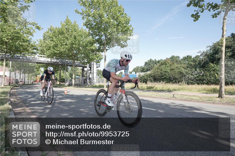 09.08.2026 - GEWOBA Citytriathlon Bremen Michael Burmester http://msf.ph/oto/9953725 09.08.2026 10:50:03 Radfahren 189, 334, 410, 458, 489 meine-sportfotos.de