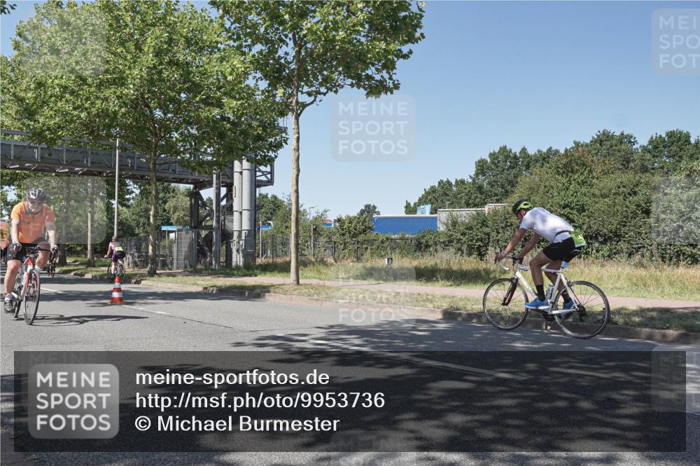 09.08.2026 - GEWOBA Citytriathlon Bremen Michael Burmester http://msf.ph/oto/9953736 09.08.2026 14:21:49 Radfahren 23, 195, 358, 393, 423, 437, 442, 449 meine-sportfotos.de