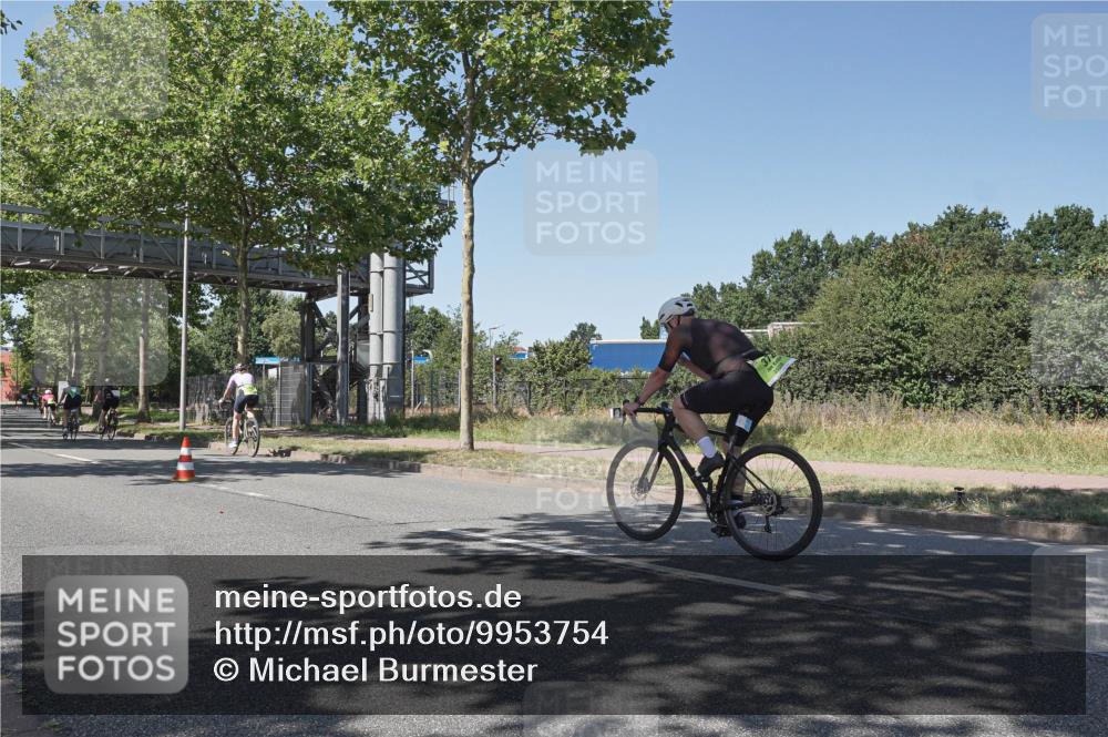09.08.2026 - GEWOBA Citytriathlon Bremen Michael Burmester http://msf.ph/oto/9953754 09.08.2026 14:22:06 Radfahren 191, 212, 219, 296, 303, 311, 432 meine-sportfotos.de