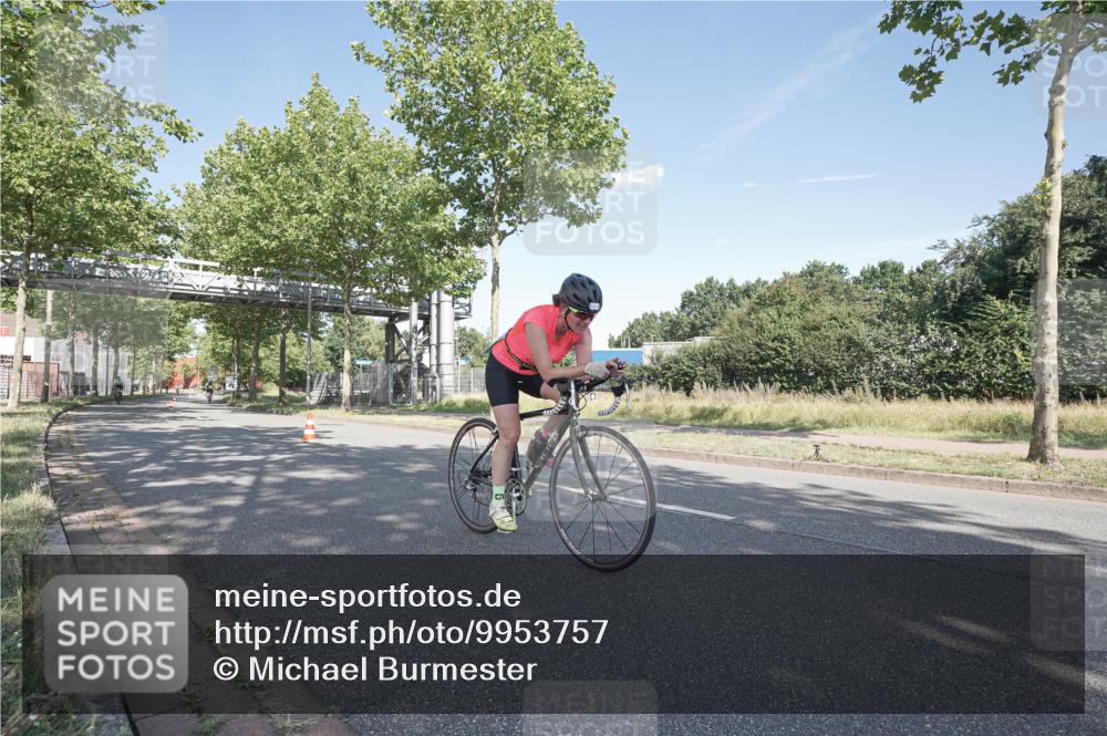 09.08.2026 - GEWOBA Citytriathlon Bremen Michael Burmester http://msf.ph/oto/9953757 09.08.2026 10:50:25 Radfahren 27, 39, 63, 215, 288, 350, 385, 419, 450, 457 meine-sportfotos.de
